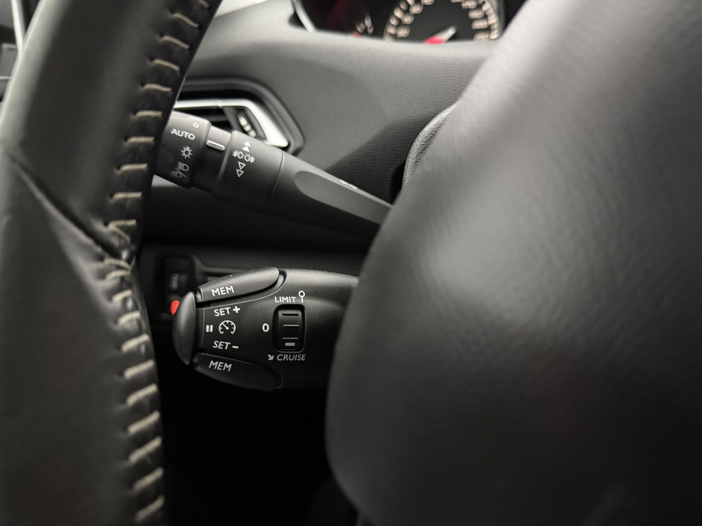 Peugeot 308 1.2 PureTech | Pano | Carplay | Clima | Cruise | Navi | Parkeersens. | NAP