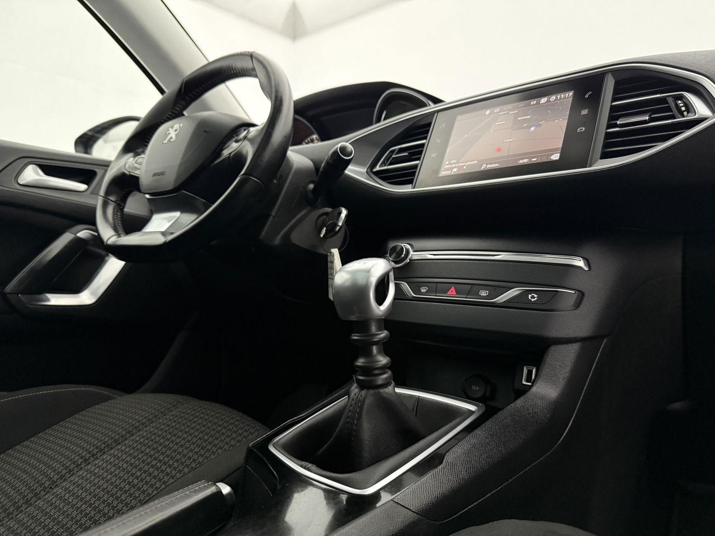 Peugeot 308 1.2 PureTech | Pano | Carplay | Clima | Cruise | Navi | Parkeersens. | NAP