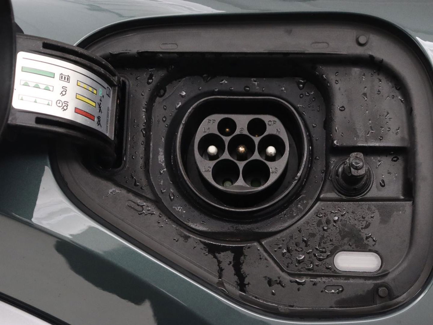 CUPRA Formentor 1.4 eHybrid VZ | 245pk | Stoelverwarming | Camera | Adaptive cruise | Sfeerverlichting | Navigatie | Keyless | 19'' | Stuurverwarming | Full LED | PHEV | Plug In