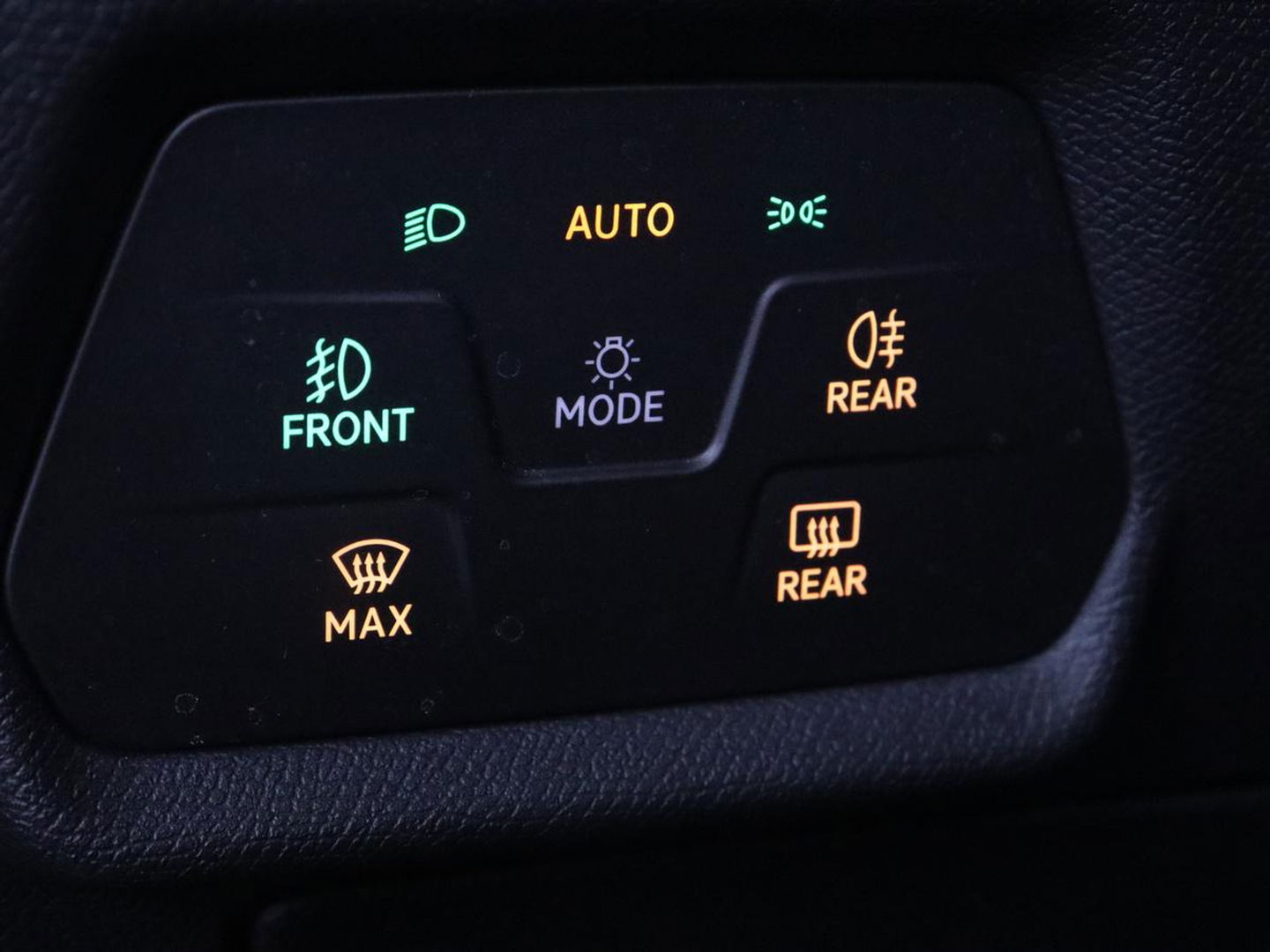 CUPRA Formentor 1.4 eHybrid VZ | 245pk | Stoelverwarming | Camera | Adaptive cruise | Sfeerverlichting | Navigatie | Keyless | 19'' | Stuurverwarming | Full LED | PHEV | Plug In