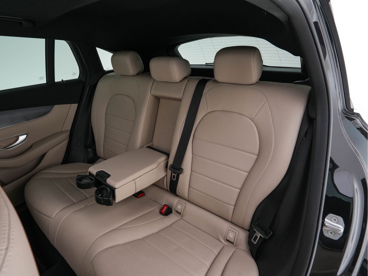 Mercedes-Benz EQC 400 4MATIC Business Solution 80 kWh (3-Fase) {SOH-93%} (INCL-BTW) *AUT | SUNROOF | WIDE-SCREEN-DIGI-COCKPIT | MEMORY-PACK | SURROUND-VIEW | KEYLESS | ARTICO-FULL-LEATHER | SPORT-SEATS | DAB+ | 19 ''*