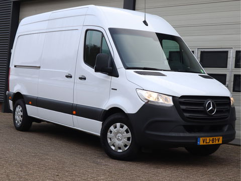 Mercedes-Benz eSprinter eSprinter 55 kWh 100% Elektrisch L2H2 - Camera - Airco