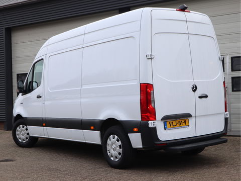 Mercedes-Benz eSprinter eSprinter 55 kWh 100% Elektrisch L2H2 - Camera - Airco