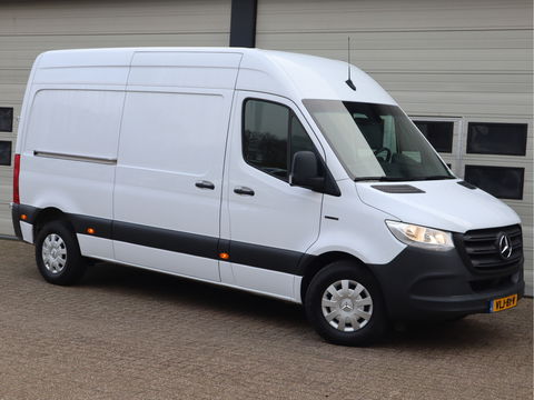 Mercedes-Benz eSprinter eSprinter 55 kWh 100% Elektrisch L2H2 - Camera - Airco