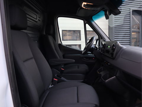 Mercedes-Benz eSprinter eSprinter 55 kWh 100% Elektrisch L2H2 - Camera - Airco