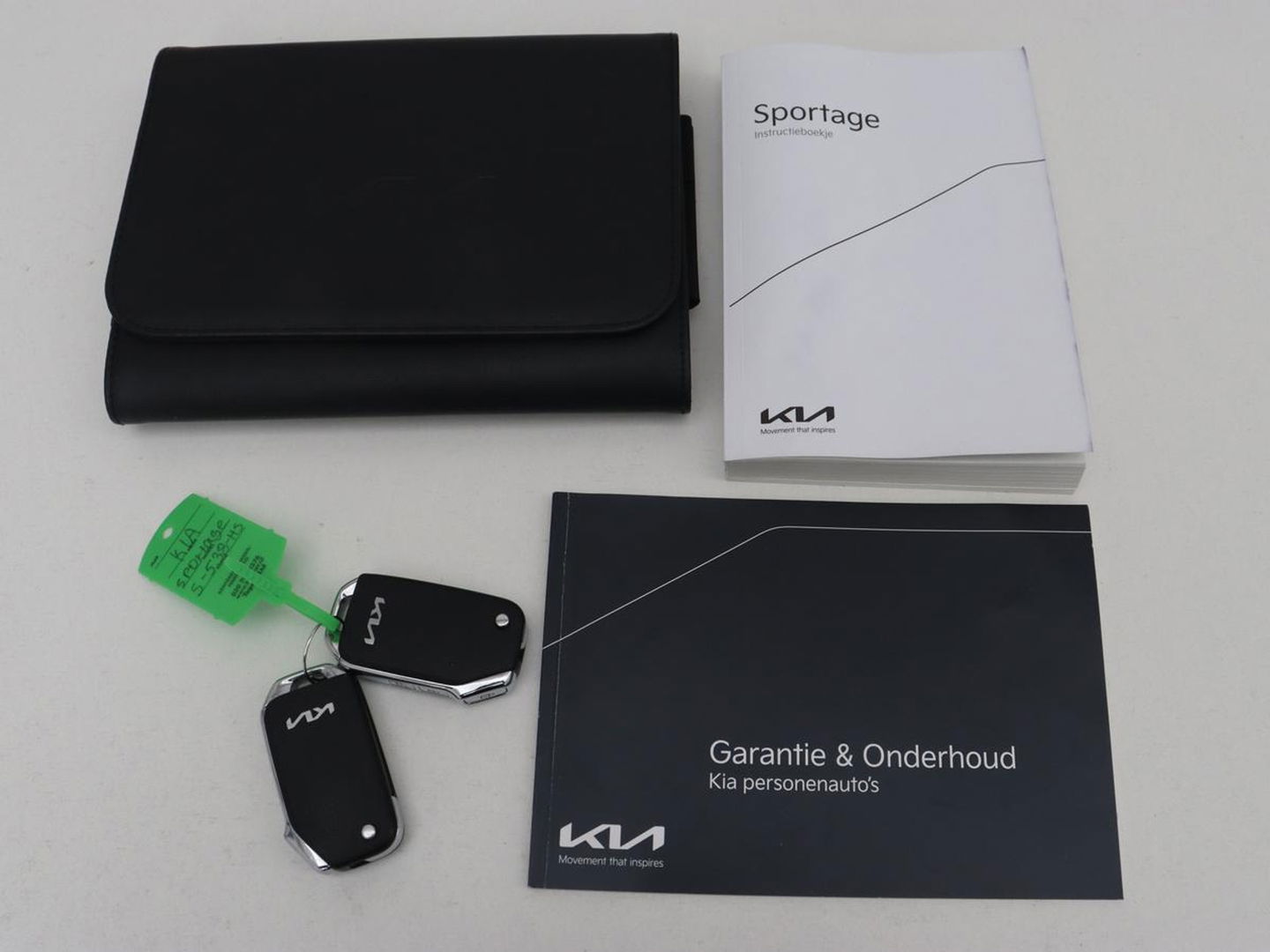 Kia Sportage 1.6 T-GDi DynamicLine | Adaptive cruise | Camera | Carplay | Navigatie | Full LED | DAB | Parkeerhulp | Digital Cockpit | Climate control | Cruise control | Bluetooth