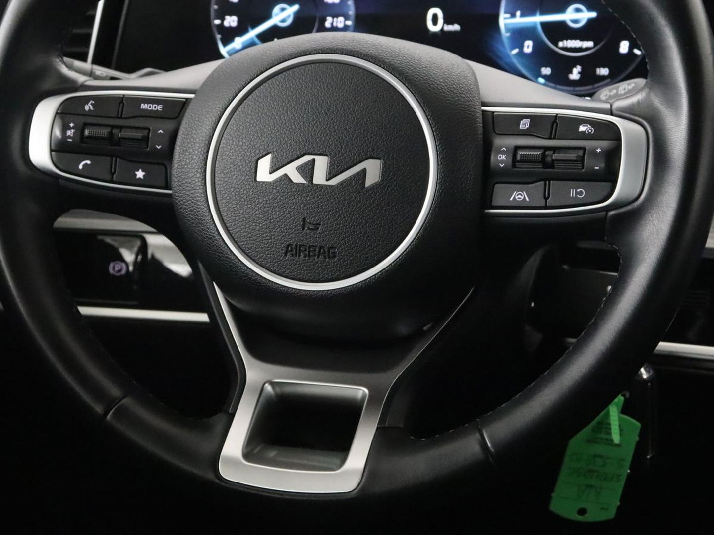 Kia Sportage 1.6 T-GDi DynamicLine | Adaptive cruise | Camera | Carplay | Navigatie | Full LED | DAB | Parkeerhulp | Digital Cockpit | Climate control | Cruise control | Bluetooth