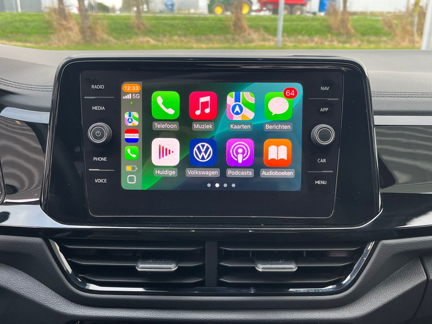 Volkswagen T-Roc 1.5 TSI R-Line|Pano|Beats|IQ.Light|Camera|ACC|Keyless|Carplay|Stoelverwarming|150PK