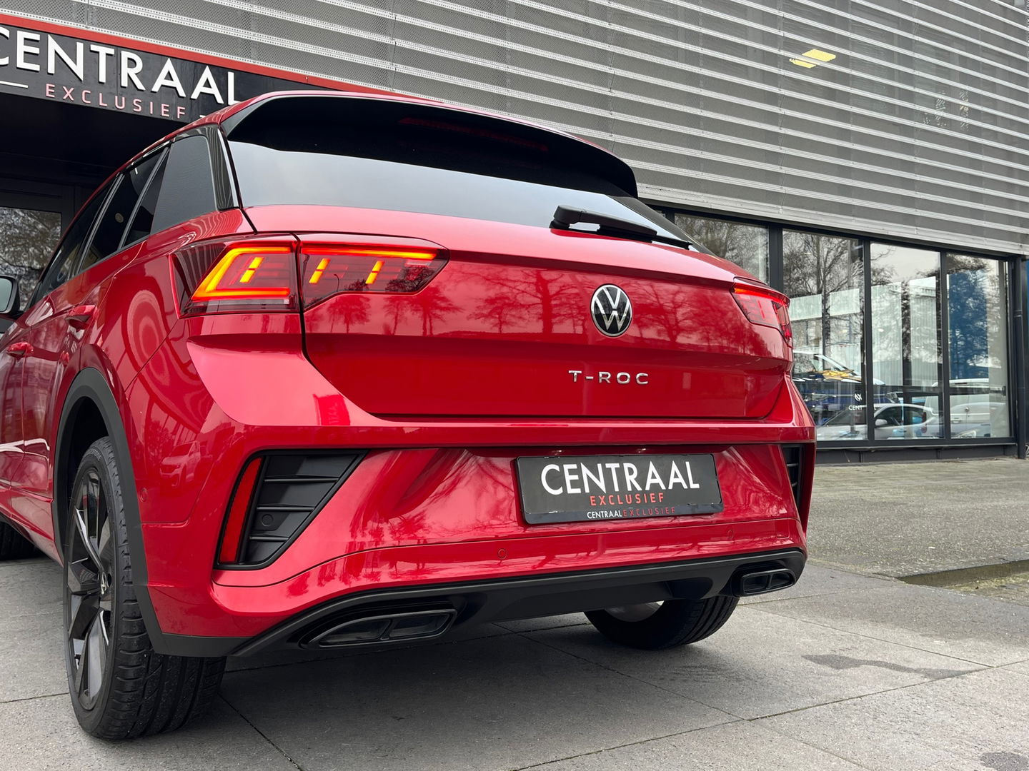 Volkswagen T-Roc 1.5 TSI R-Line|Pano|Beats|IQ.Light|Camera|ACC|Keyless|Carplay|Stoelverwarming|150PK