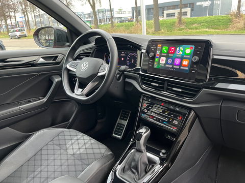 Volkswagen T-Roc 1.5 TSI R-Line|Pano|Beats|IQ.Light|Camera|ACC|Keyless|Carplay|Stoelverwarming|150PK