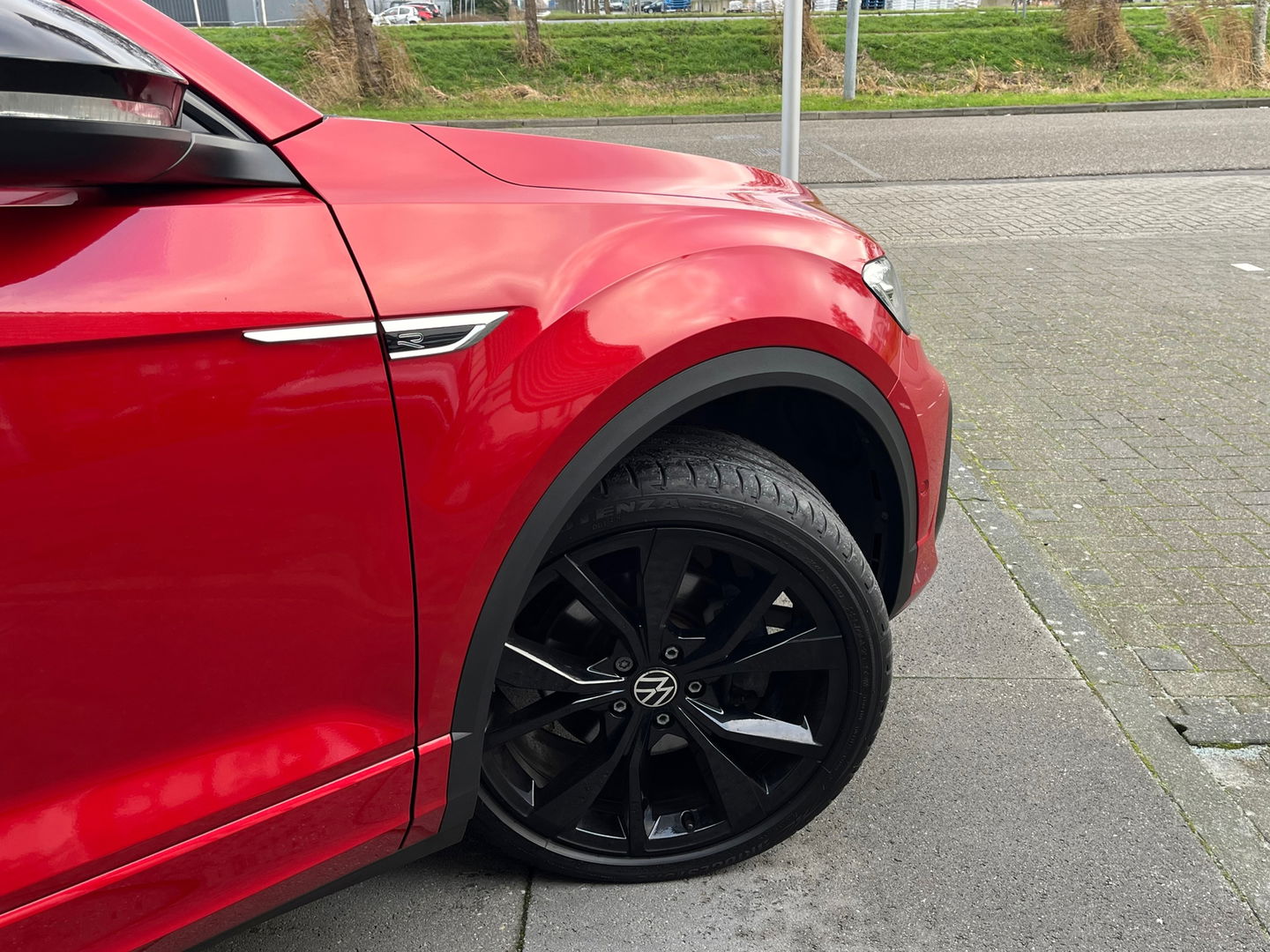 Volkswagen T-Roc 1.5 TSI R-Line|Pano|Beats|IQ.Light|Camera|ACC|Keyless|Carplay|Stoelverwarming|150PK