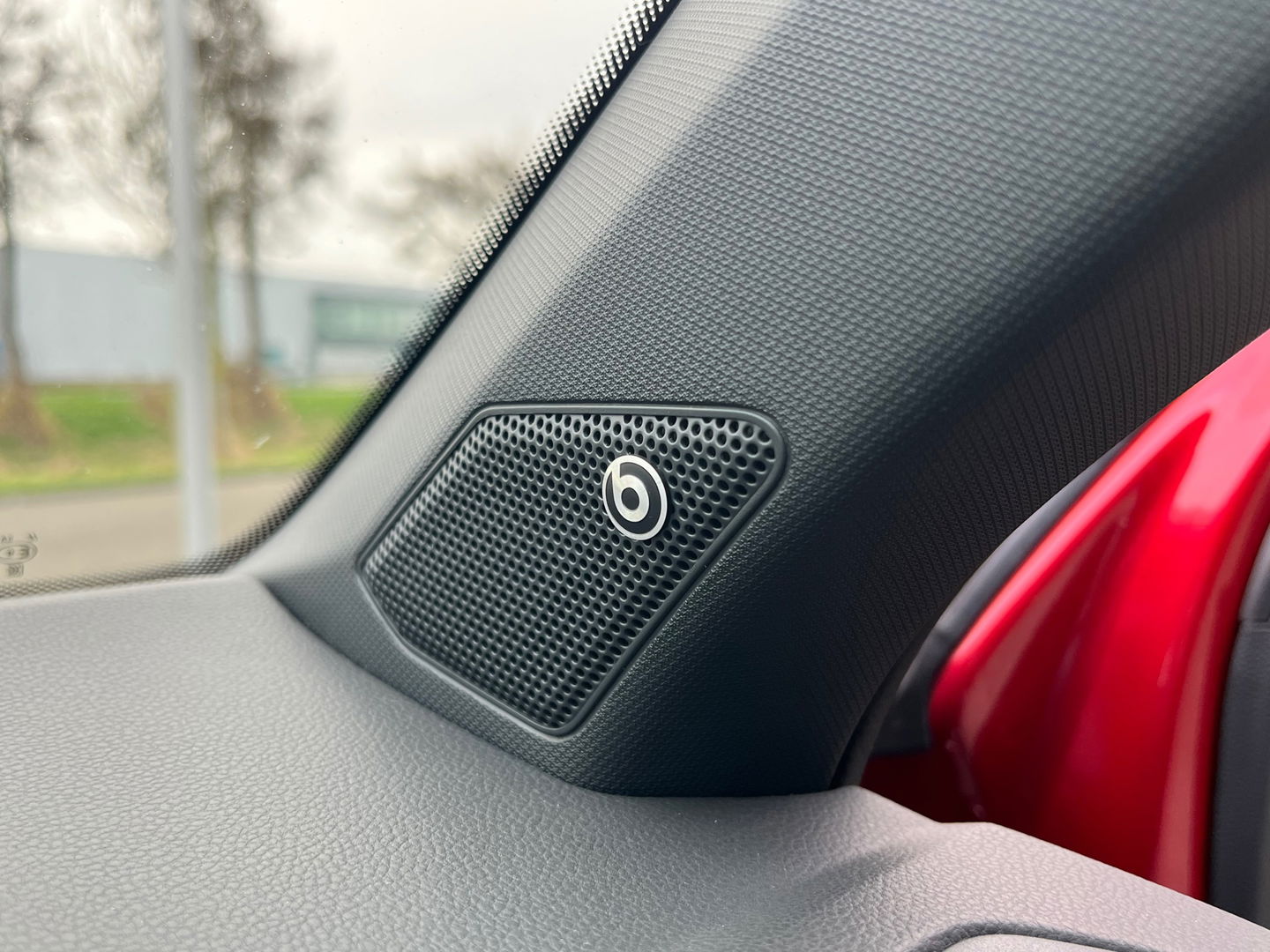 Volkswagen T-Roc 1.5 TSI R-Line|Pano|Beats|IQ.Light|Camera|ACC|Keyless|Carplay|Stoelverwarming|150PK