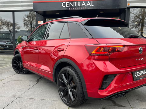 Volkswagen T-Roc 1.5 TSI R-Line|Pano|Beats|IQ.Light|Camera|ACC|Keyless|Carplay|Stoelverwarming|150PK