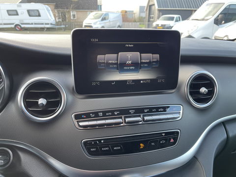 Mercedes-Benz V-Klasse 250d 190pk automaat Lang L2H1 Avantgarde 2 persoons / enkel cabine / vaste prijs rijklaar € 34.950 marge / extra stoelen los aanwezig / dubbele electrische schuifdeur / trekhaak / vol opties !