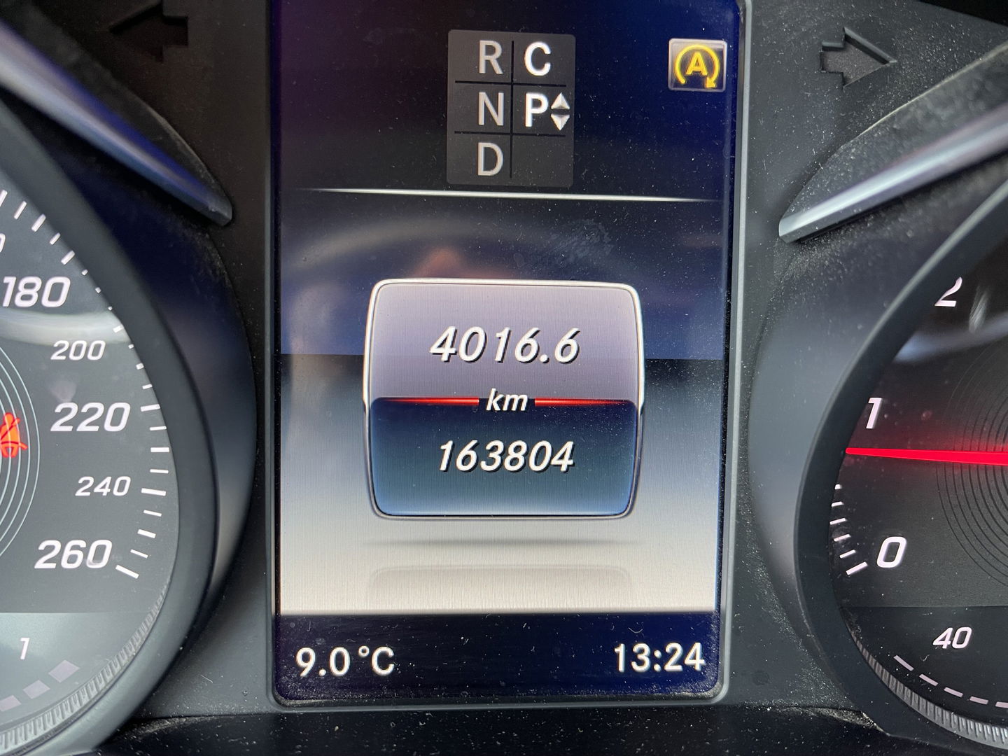 Mercedes-Benz V-Klasse 250d 190pk automaat Lang L2H1 Avantgarde 2 persoons / enkel cabine / vaste prijs rijklaar € 34.950 marge / extra stoelen los aanwezig / dubbele electrische schuifdeur / trekhaak / vol opties !