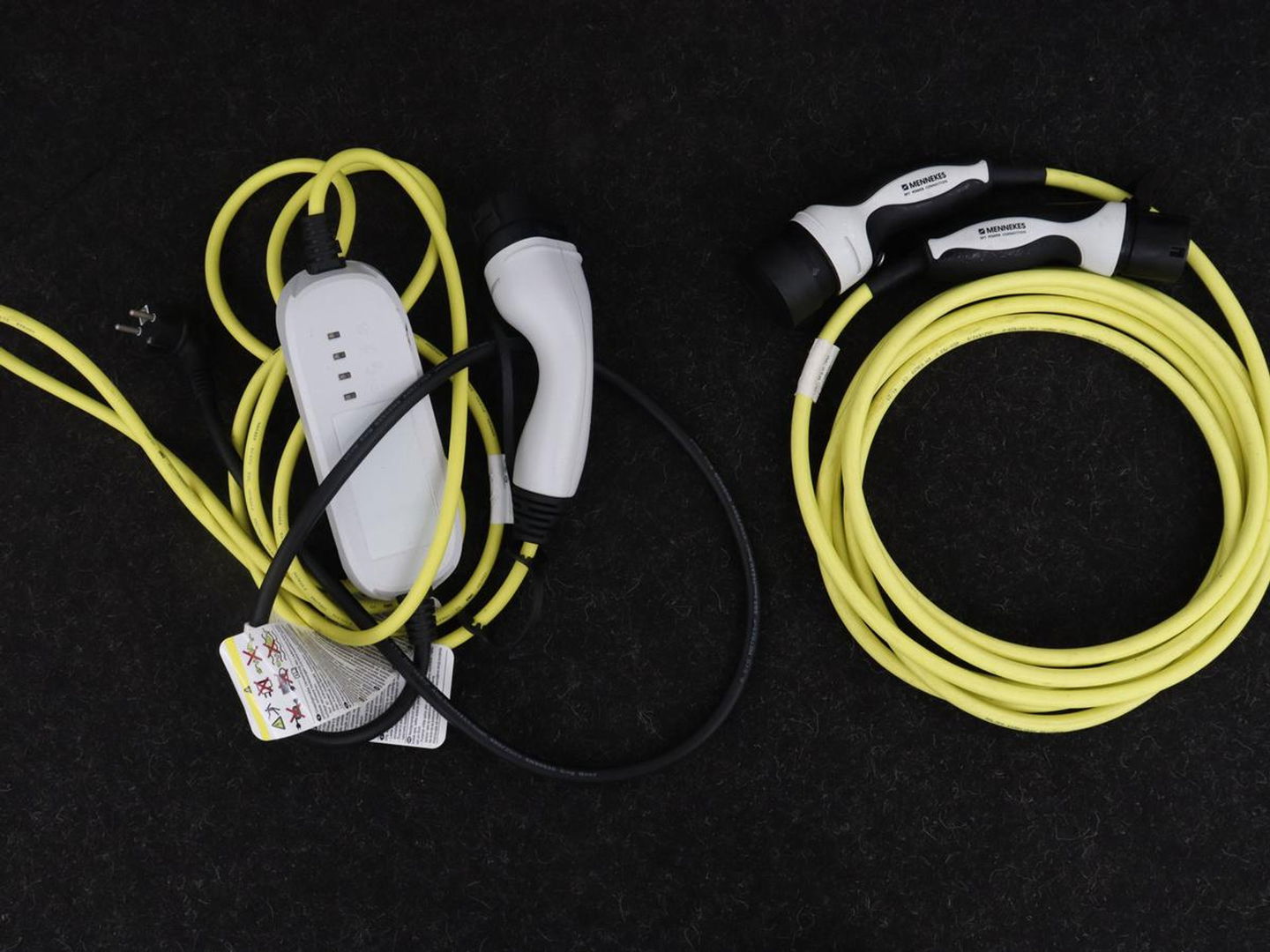 CUPRA Leon 1.4 eHybrid VZ | 245pk | Panoramadak | Stoelverwarming | Camera | Carplay | Adaptive cruise | Keyless | Navigatie | 19'' | Sportstoelen | Full LED | PHEV | Plug In