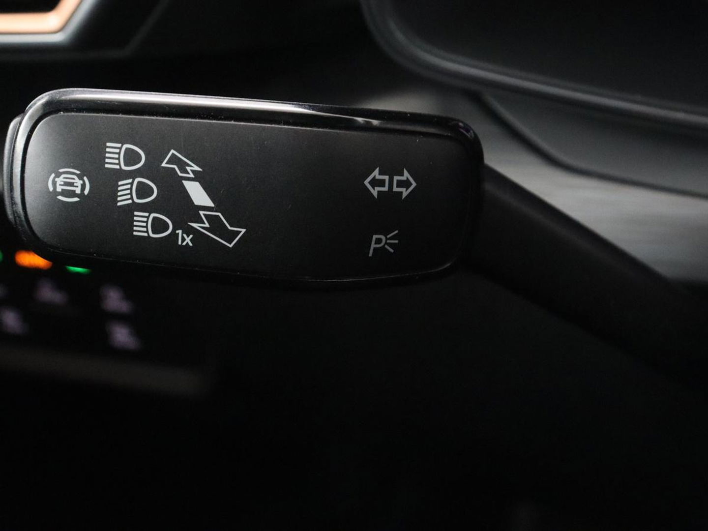 CUPRA Leon 1.4 eHybrid VZ | 245pk | Panoramadak | Stoelverwarming | Camera | Carplay | Adaptive cruise | Keyless | Navigatie | 19'' | Sportstoelen | Full LED | PHEV | Plug In