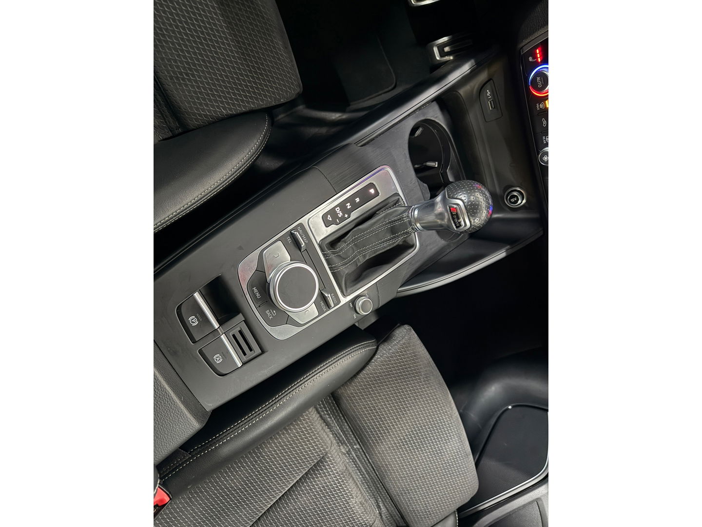 Audi A3 LIMOUSINE 1.5 TFSI CoD Design Pro Line Plus B&O*Cam*Led