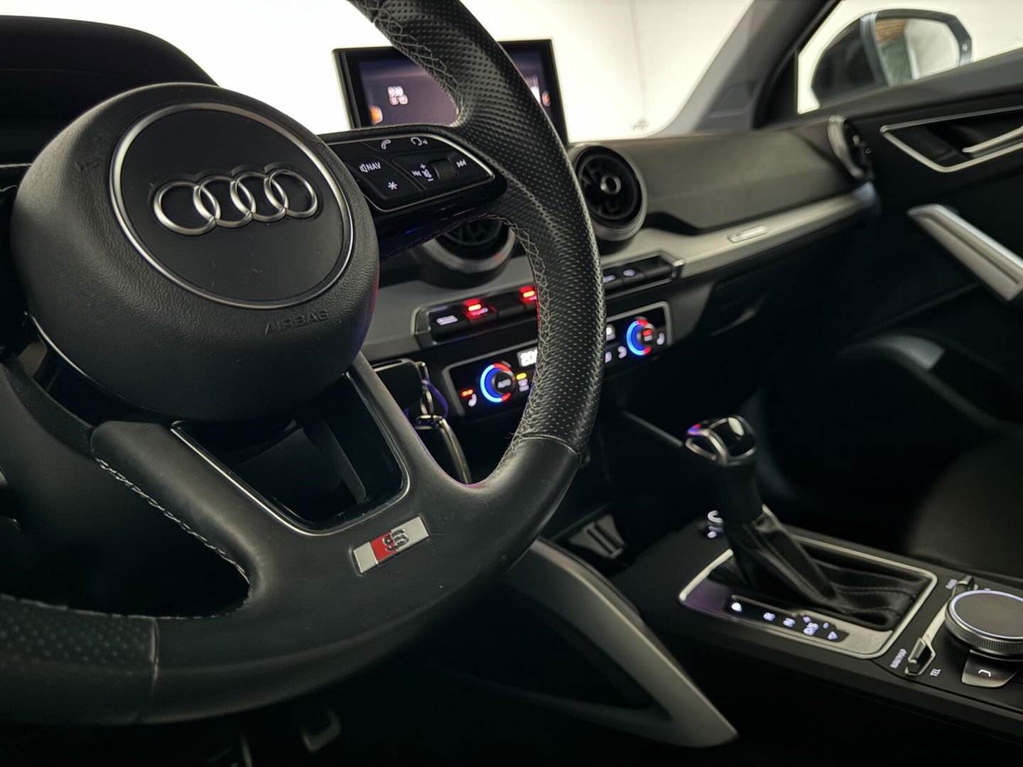 Audi Q2 35 TFSI S-Line Black Edition Virtual Carplay Camera NAP