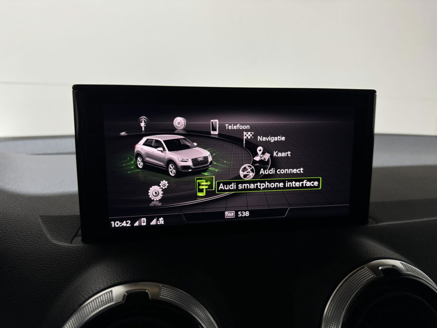 Audi Q2 35 TFSI S-Line Black Edition Virtual Carplay Camera NAP