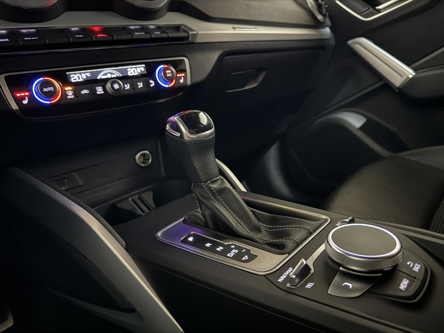 Audi Q2 35 TFSI S-Line Black Edition Virtual Carplay Camera NAP