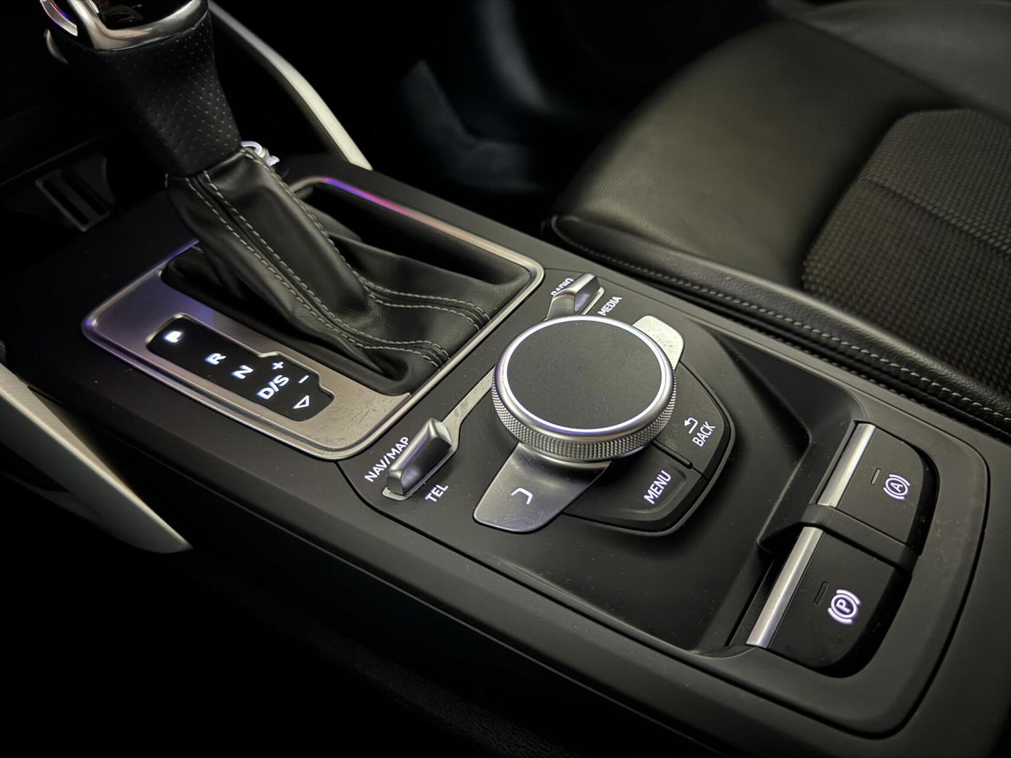 Audi Q2 35 TFSI S-Line Black Edition Virtual Carplay Camera NAP