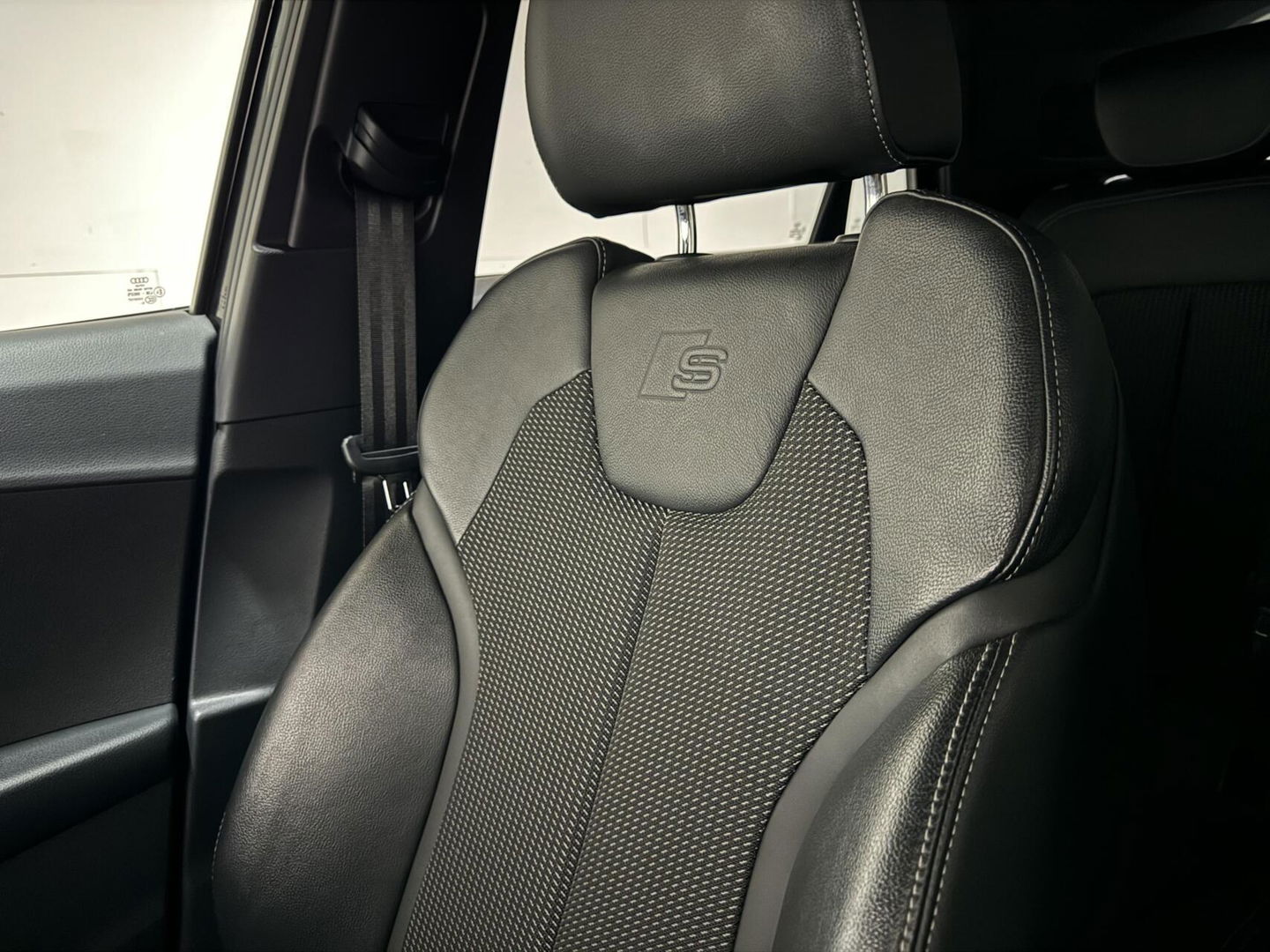 Audi Q2 35 TFSI S-Line Black Edition Virtual Carplay Camera NAP