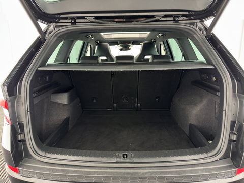 Škoda Kodiaq 1.5 TSI Sportline Business (INCL-BTW) Aut. *PANO | LEATHER-MICROFIBRE | FULL-LED | MEMORY-PACK | SPORTSEATS | SHIFT-PADDLES | ADAPTIVE-CRUISE | DIGI-COCKPIT | NAVI-FULLMAP | CANTON-AUDIO | DAB | AMBIENT-LIGHT | KEYLESS