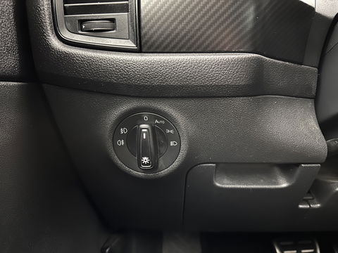 Škoda Kodiaq 1.5 TSI Sportline Business (INCL-BTW) Aut. *PANO | LEATHER-MICROFIBRE | FULL-LED | MEMORY-PACK | SPORTSEATS | SHIFT-PADDLES | ADAPTIVE-CRUISE | DIGI-COCKPIT | NAVI-FULLMAP | CANTON-AUDIO | DAB | AMBIENT-LIGHT | KEYLESS