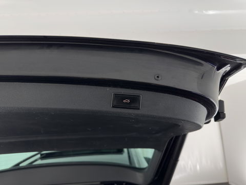 Škoda Kodiaq 1.5 TSI Sportline Business (INCL-BTW) Aut. *PANO | LEATHER-MICROFIBRE | FULL-LED | MEMORY-PACK | SPORTSEATS | SHIFT-PADDLES | ADAPTIVE-CRUISE | DIGI-COCKPIT | NAVI-FULLMAP | CANTON-AUDIO | DAB | AMBIENT-LIGHT | KEYLESS