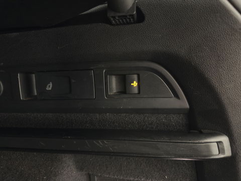 Škoda Kodiaq 1.5 TSI Sportline Business (INCL-BTW) Aut. *PANO | LEATHER-MICROFIBRE | FULL-LED | MEMORY-PACK | SPORTSEATS | SHIFT-PADDLES | ADAPTIVE-CRUISE | DIGI-COCKPIT | NAVI-FULLMAP | CANTON-AUDIO | DAB | AMBIENT-LIGHT | KEYLESS