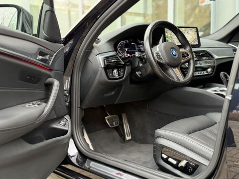BMW 5 Serie Touring 530e xDrive High Ex. M-Sport |CoPilot|Laser|Stoelventilatie|SoftClose|HUD|HiFi|Trekhaak