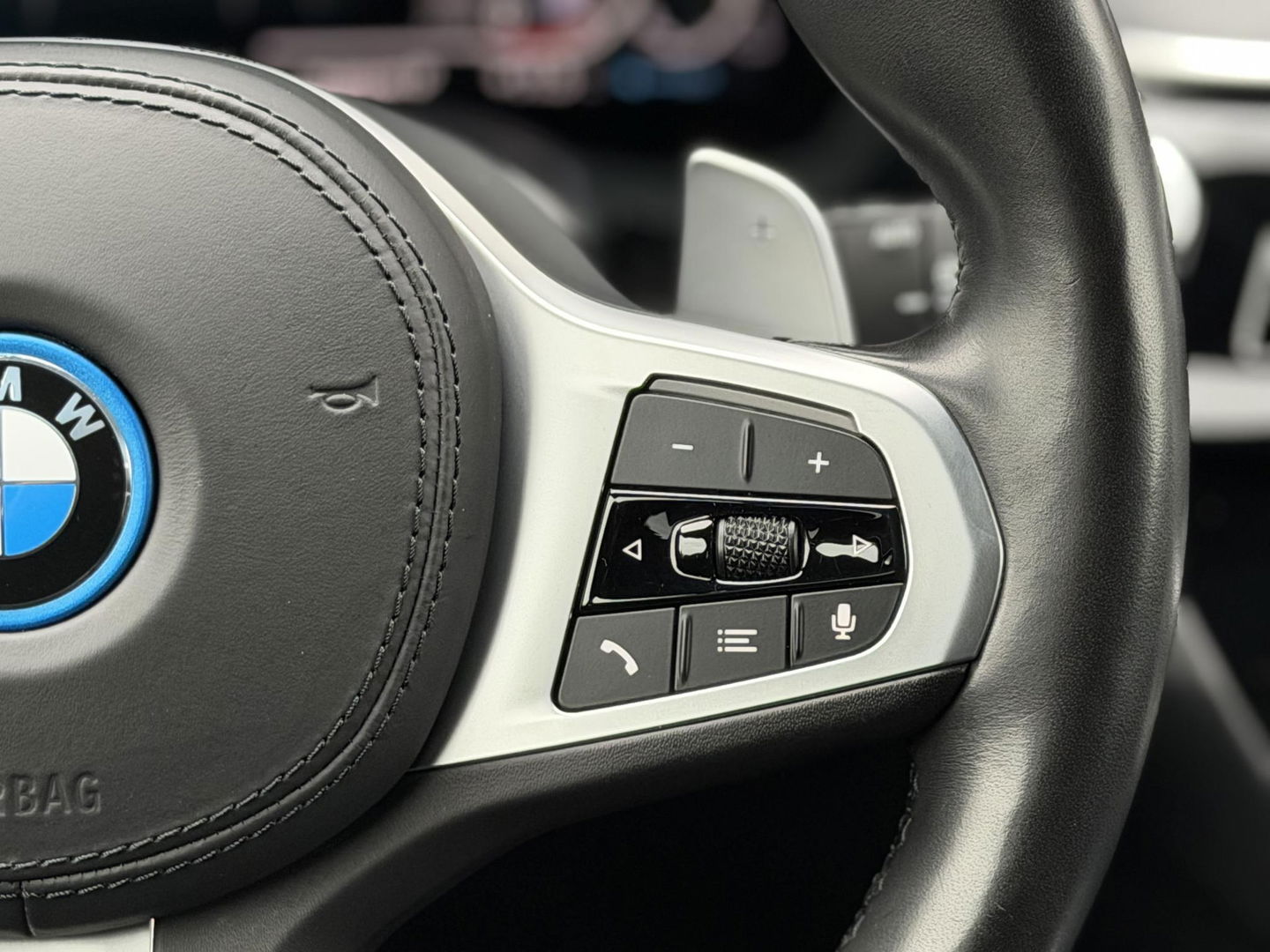 BMW 5 Serie Touring 530e xDrive High Ex. M-Sport |CoPilot|Laser|Stoelventilatie|SoftClose|HUD|HiFi|Trekhaak