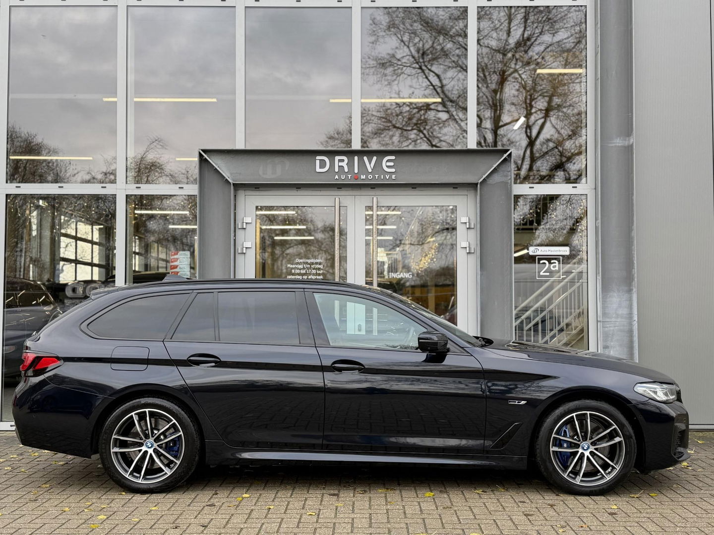 BMW 5 Serie Touring 530e xDrive High Ex. M-Sport |CoPilot|Laser|Stoelventilatie|SoftClose|HUD|HiFi|Trekhaak