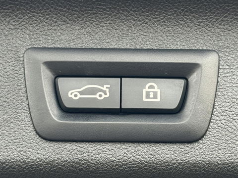 BMW 5 Serie Touring 530e xDrive High Ex. M-Sport |CoPilot|Laser|Stoelventilatie|SoftClose|HUD|HiFi|Trekhaak