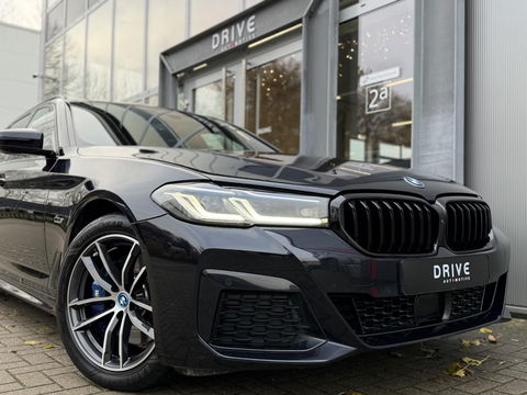BMW 5 Serie Touring 530e xDrive High Ex. M-Sport |CoPilot|Laser|Stoelventilatie|SoftClose|HUD|HiFi|Trekhaak