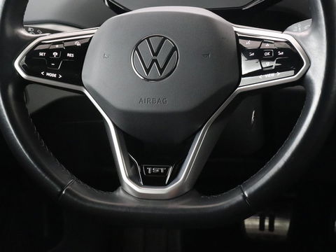 Volkswagen ID.4 First 77 kWh | Stoel & stuurverwarming | Camera | Carplay | Adaptive cruise | Half leder | 20'' | Navigatie | DAB | Sfeerverlichting