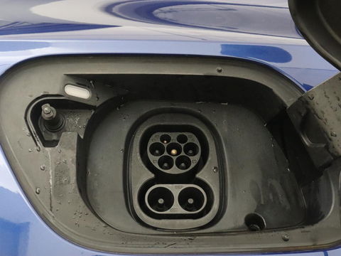 Volkswagen ID.4 First 77 kWh | Stoel & stuurverwarming | Camera | Carplay | Adaptive cruise | Half leder | 20'' | Navigatie | DAB | Sfeerverlichting