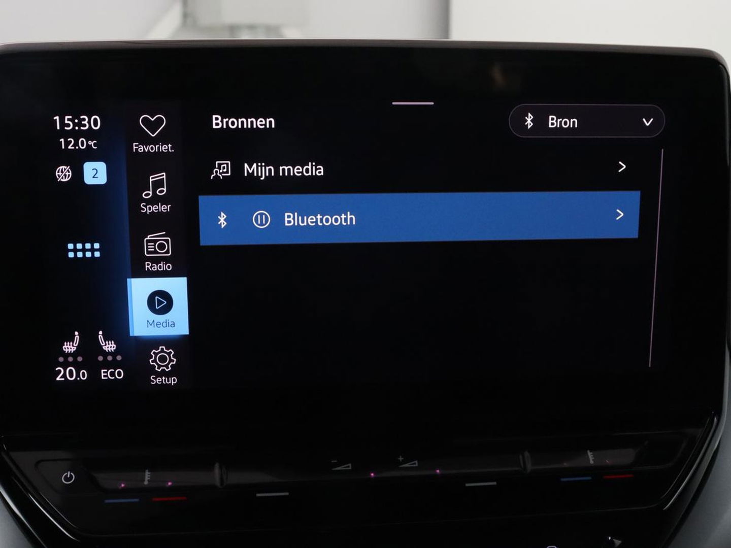 Volkswagen ID.4 First 77 kWh | Stoel & stuurverwarming | Camera | Carplay | Adaptive cruise | Half leder | 20'' | Navigatie | DAB | Sfeerverlichting