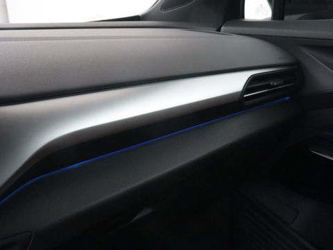 Volkswagen ID.4 First 77 kWh | Stoel & stuurverwarming | Camera | Carplay | Adaptive cruise | Half leder | 20'' | Navigatie | DAB | Sfeerverlichting