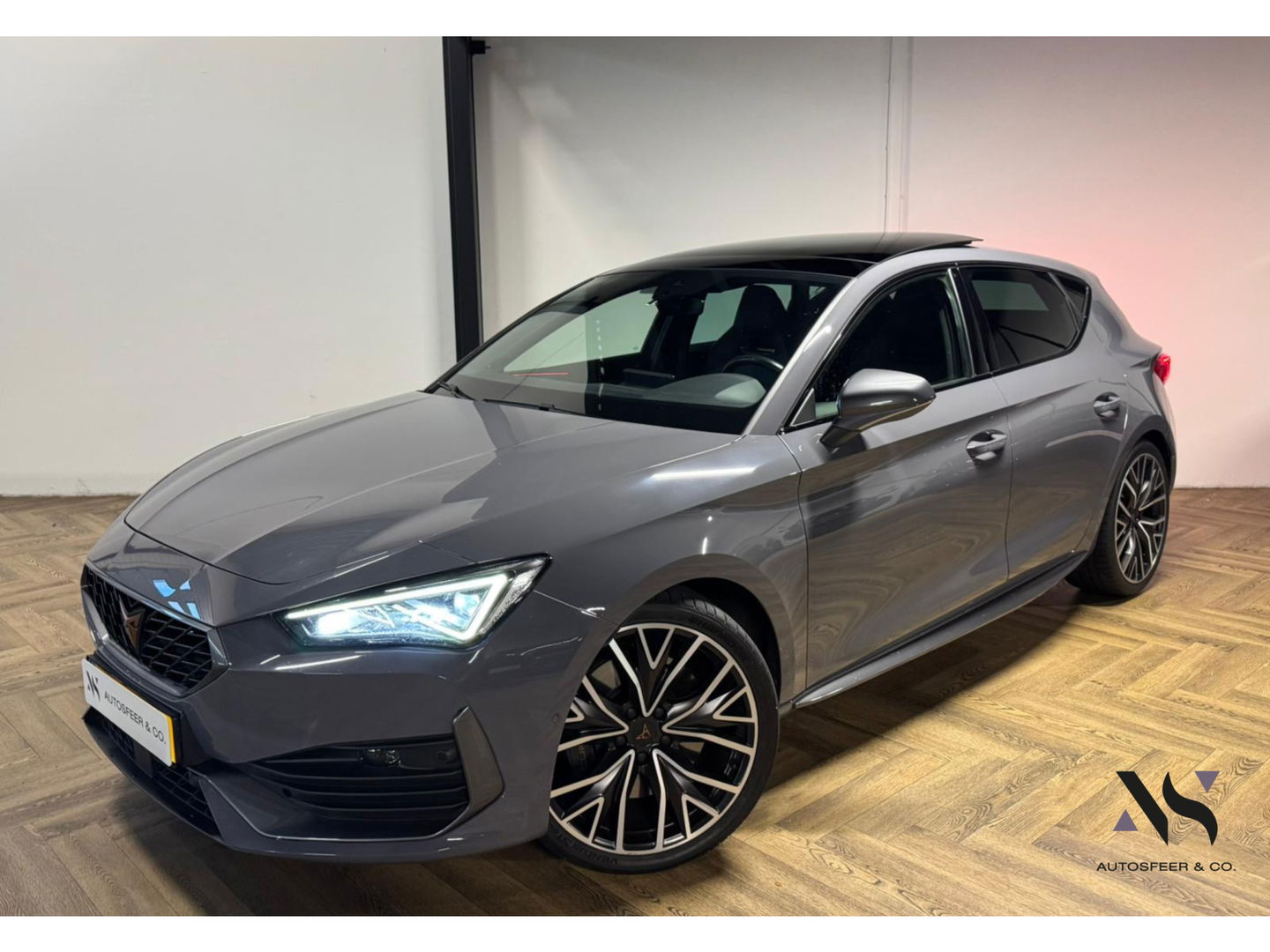 CUPRA Cupra Leon 2.0 TSI VZ 300PK PANO KEYLESS VOL'