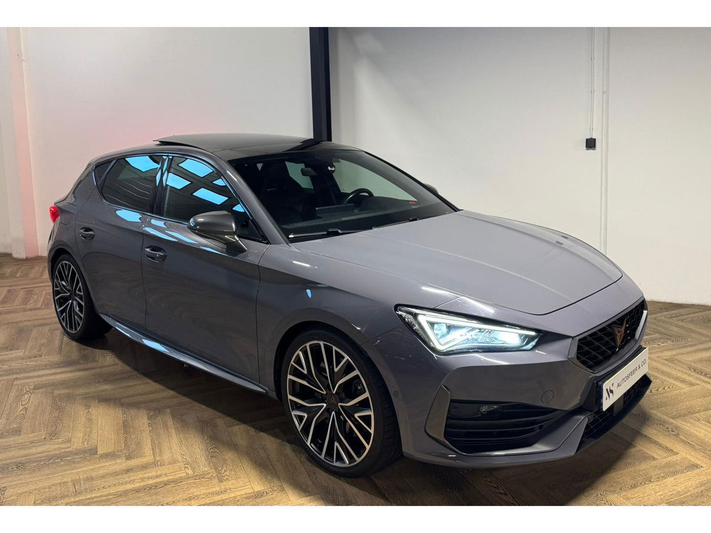 CUPRA Cupra Leon 2.0 TSI VZ 300PK PANO KEYLESS VOL'