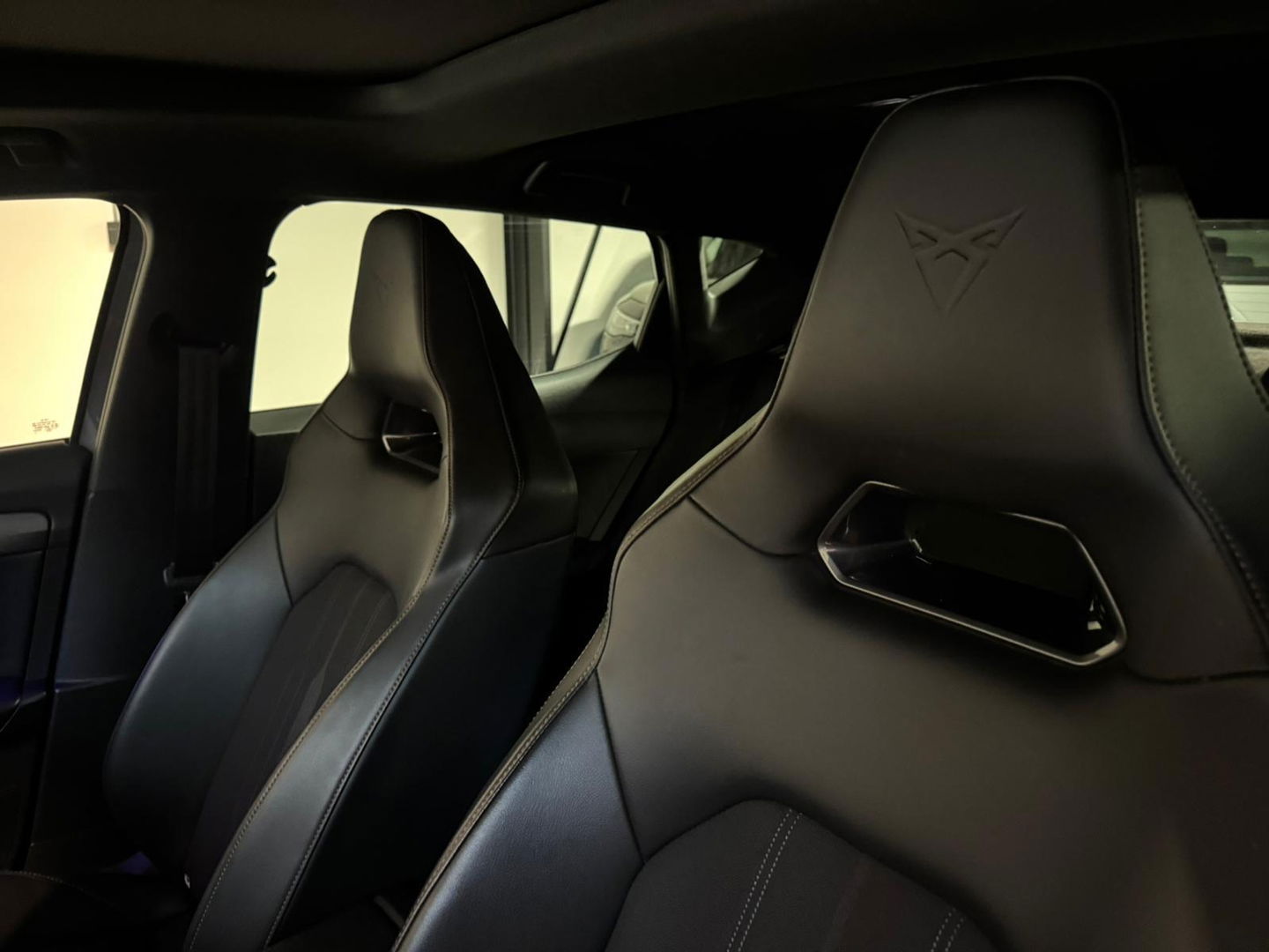 CUPRA Cupra Leon 2.0 TSI VZ 300PK PANO KEYLESS VOL'