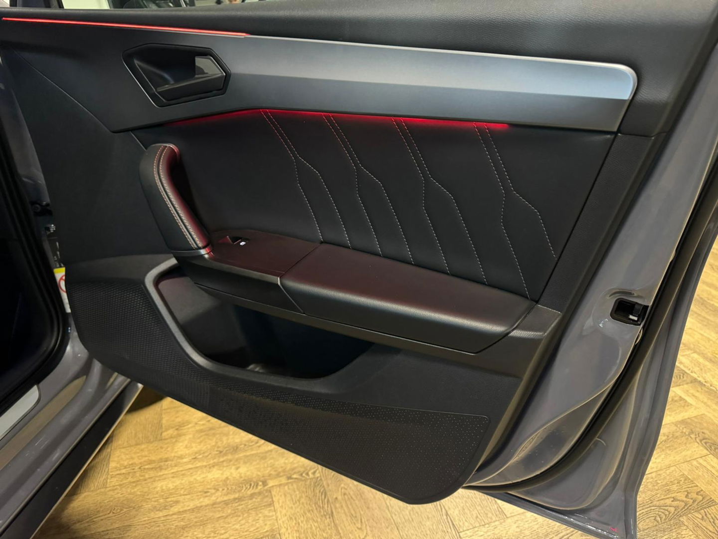 CUPRA Cupra Leon 2.0 TSI VZ 300PK PANO KEYLESS VOL'