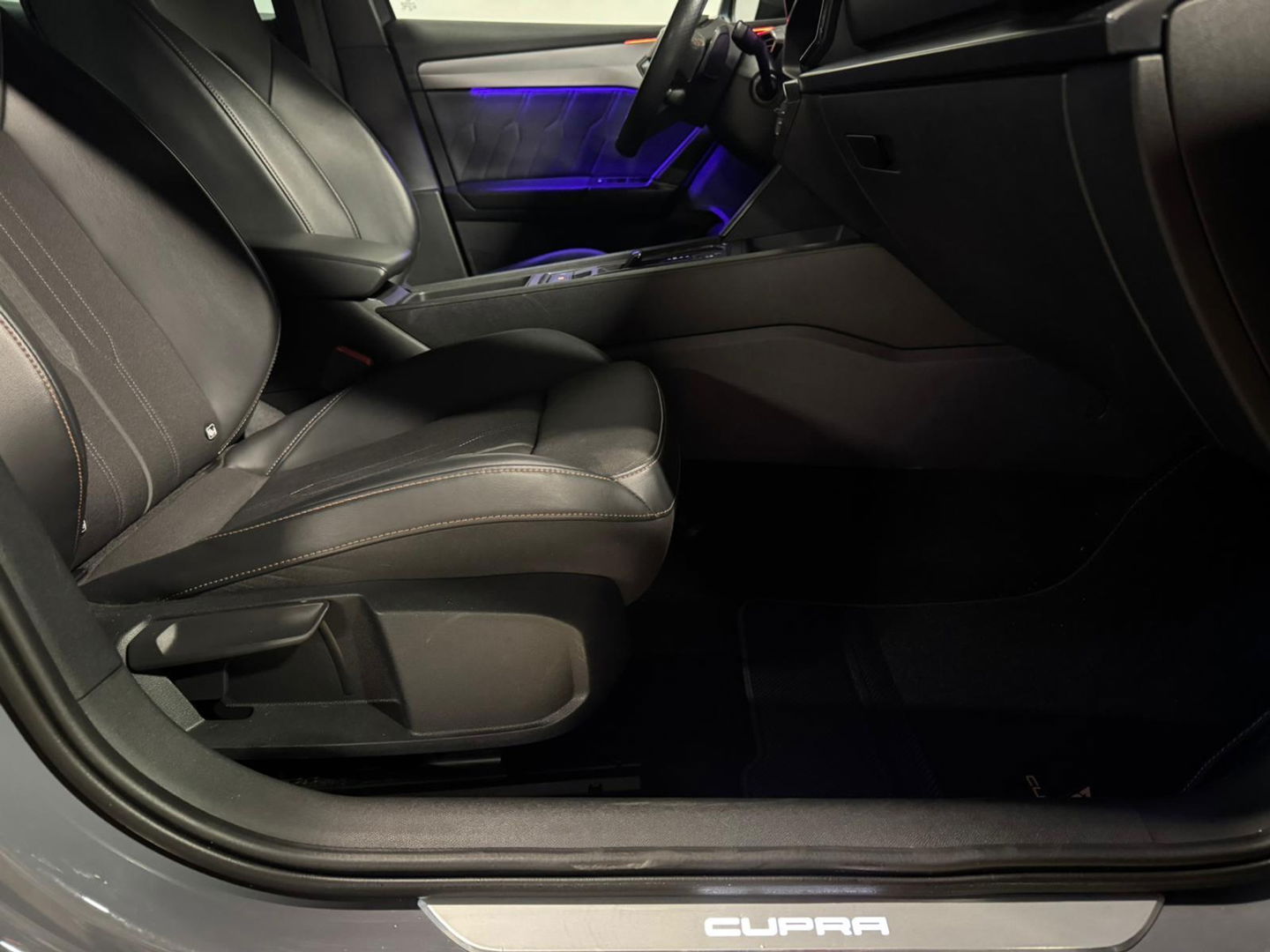 CUPRA Cupra Leon 2.0 TSI VZ 300PK PANO KEYLESS VOL'