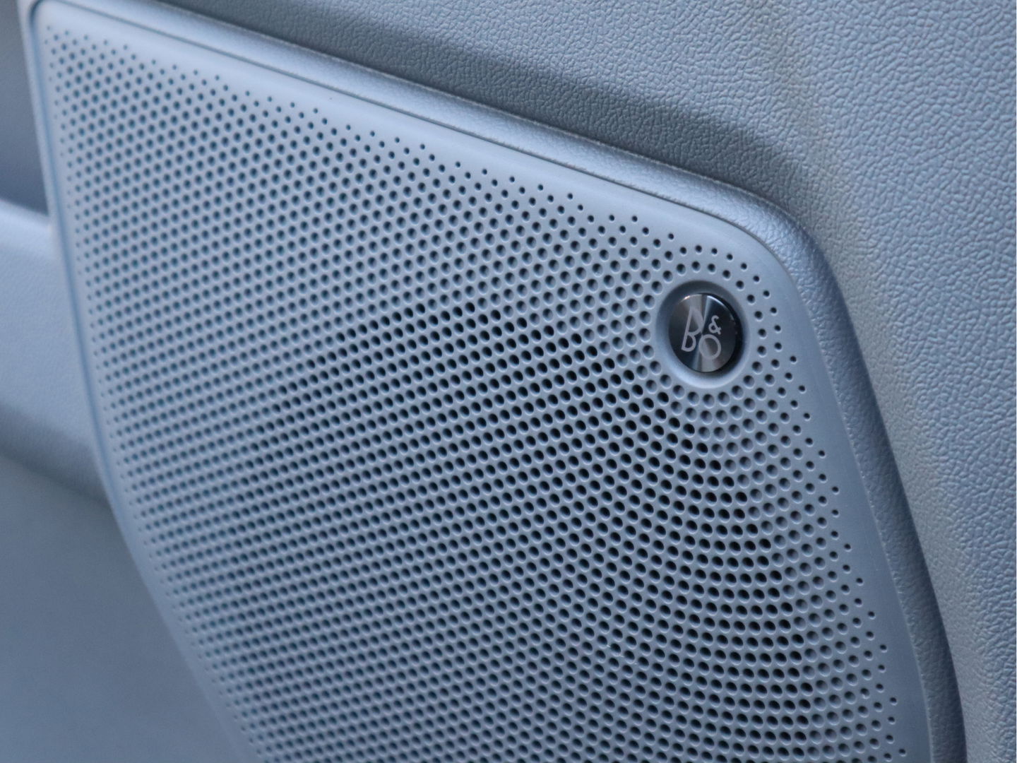 Ford Transit Custom E-Transit 65 kWh 218 pk Limited L2 Lang 340 - B&O Sound - Winter pakket