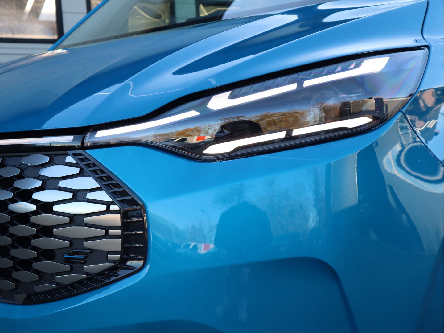 Ford Transit Custom E-Transit 65 kWh 218 pk Limited L2 Lang 340 - B&O Sound - Winter pakket