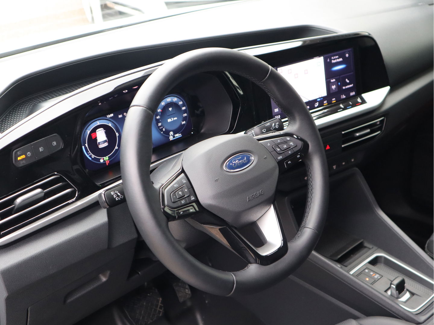 Ford Transit Connect 2.0 EcoBlue 120pk Automaat - Limited - Maxi L2 Lang - ACC - Stoelverwarming