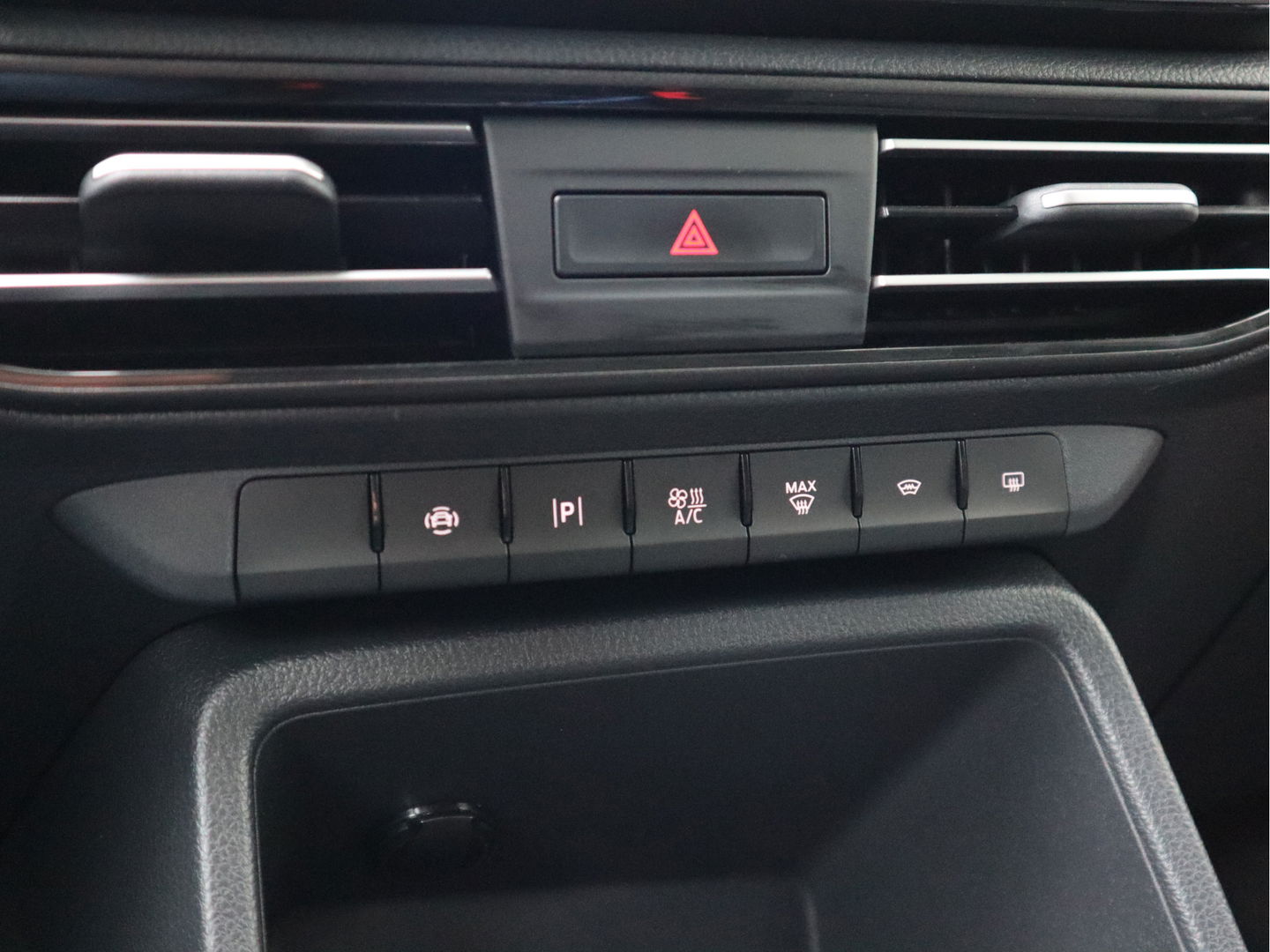 Ford Transit Connect 2.0 EcoBlue 120pk Automaat - Limited - Maxi L2 Lang - ACC - Stoelverwarming