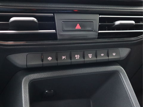 Ford Transit Connect 2.0 EcoBlue 120pk Automaat - Limited - Maxi L2 Lang - ACC - Stoelverwarming